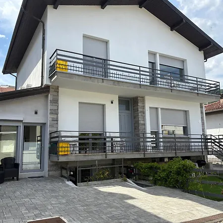 Tominettihome Apartament *
